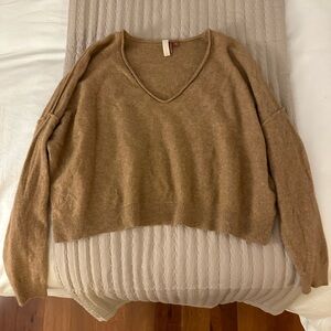 100% Cashmere sweater from anthropology. Only worn once and in perfect condition